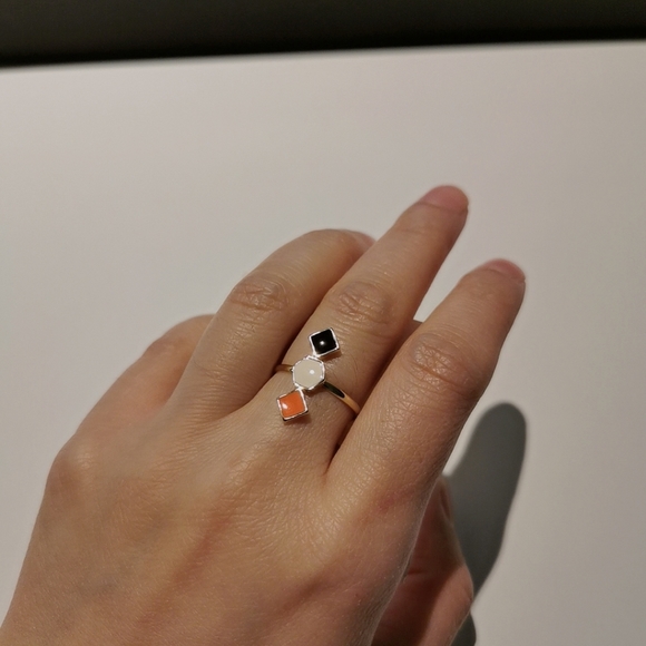 French Connection Rings - Picture 2 of 3